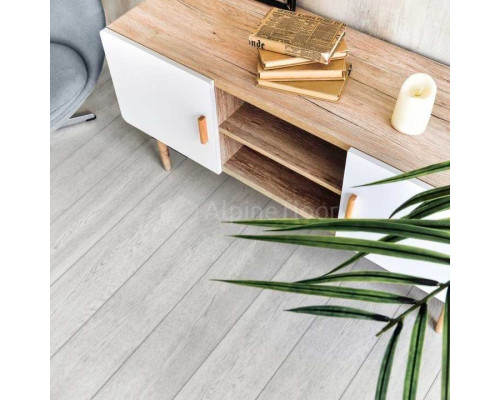 Кварцвиниловая плитка Alpine Floor Intense ECO 9-5: Элегантность зимнего леса для вашего интерьера
