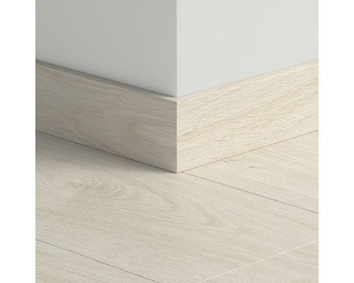 Плинтус ПВХ прямой для LVT Pergo PGVSK40020 Дуб Нордик белый 2400х12х58
