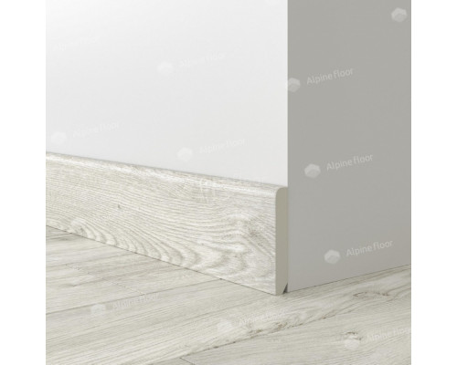 Плинтус Alpine Floor Parquet Light SK 13-11 Снежный — идеальное решение для стильного интерьера!
